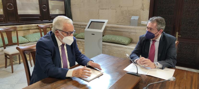 Reforzamos la colaboración con el Ayuntamiento de Sevilla Reforzamos la colaboración con el Ayuntamiento de Sevilla
