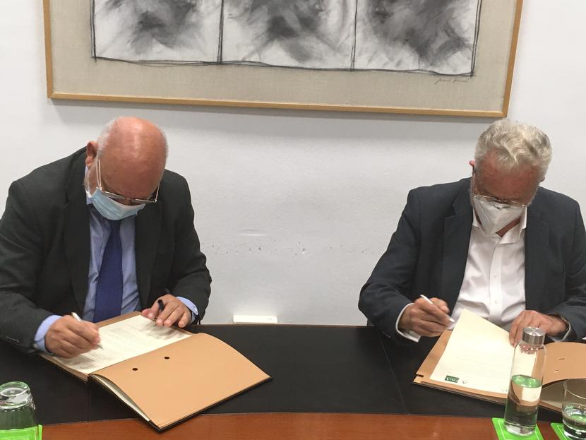 El Defensor del Pueblo andaluz y el Consejo Audiovisual de Andalucía aúnan esfuerzos ante los riesgos del nuevo entorno digital, con especial atención a los menores