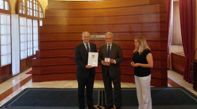 Jesús Maeztu presenta el Informe Anual del Menor de 2016