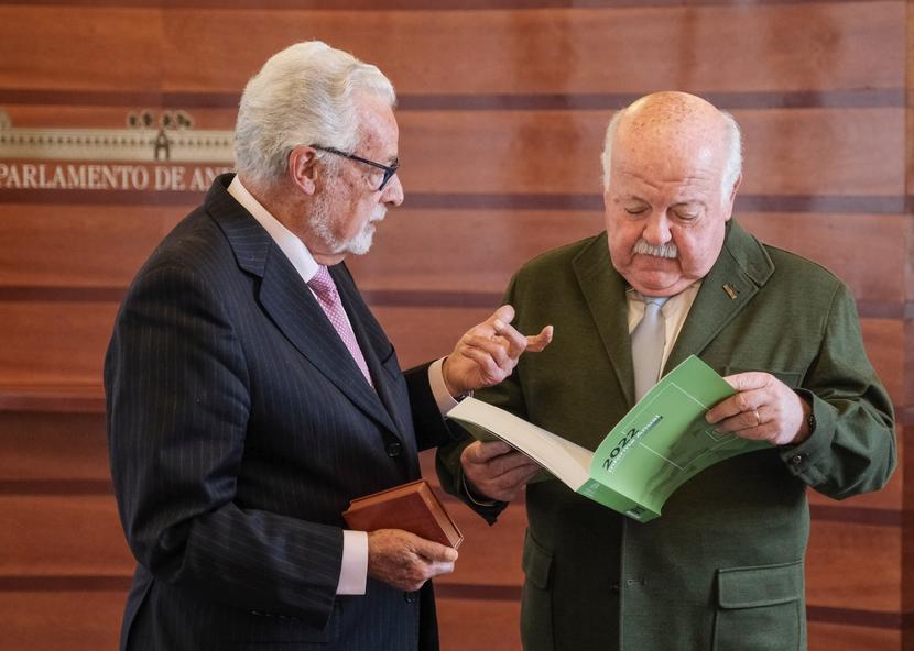 El Defensor del Pueblo andaluz destaca la sanidad, la transición digital y el fin de los asentamientos en el balance del Informe 2022 El Defensor del Pueblo andaluz destaca la sanidad, la transición digital y el fin de los asentamientos en el balance del Informe 2022