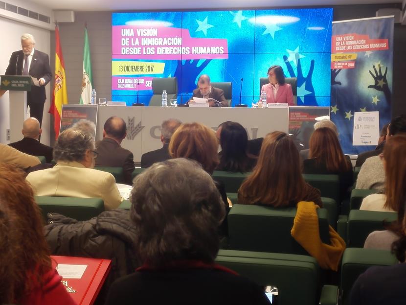 El Defensor del Pueblo andaluz lamenta la falta de respuestas de las instituciones ante el desafío de la inmigración El Defensor del Pueblo andaluz lamenta la falta de respuestas de las instituciones ante el desafío de la inmigración