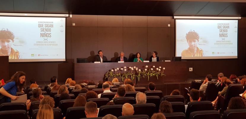 El Defensor demanda respuestas legales, justas y solidarias a la situación de los menores inmigrantes