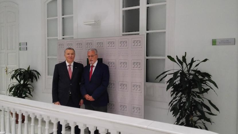 El Defensor del Pueblo Andaluz recibe a Cruz Roja Andalucía El Defensor del Pueblo Andaluz recibe a Cruz Roja Andalucía