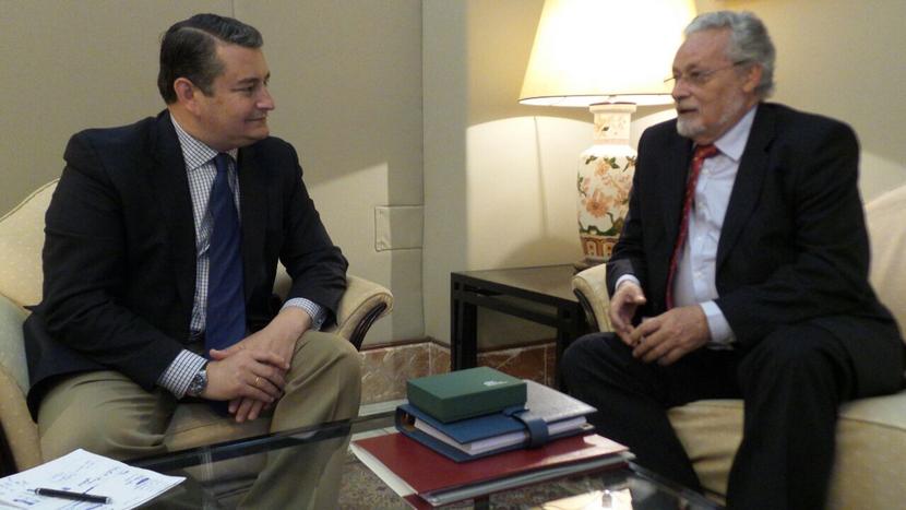 Reunión del Defensor con el Delegado del Gobierno en Andalucía Reunión del Defensor con el Delegado del Gobierno en Andalucía