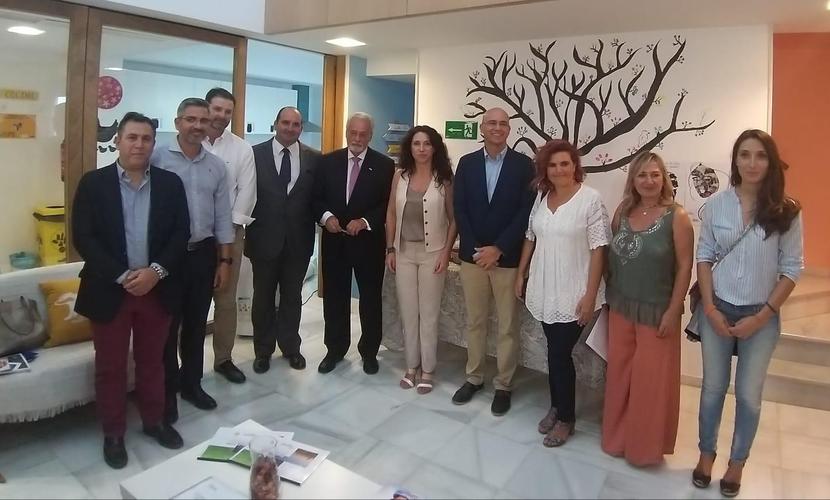 El Defensor del Menor de Andalucía hace un llamamiento para evitar la criminalización de los menores extranjeros El Defensor del Menor de Andalucía hace un llamamiento para evitar la criminalización de los menores extranjeros