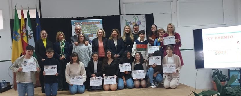 El Defensor de la Infancia de Andalucía entrega en El Puerto de Santa María un premio por un vídeo sobre el derecho a la educación y el juego El Defensor de la Infancia de Andalucía entrega en El Puerto de Santa María un premio por un vídeo sobre el derecho a la educación y el juego