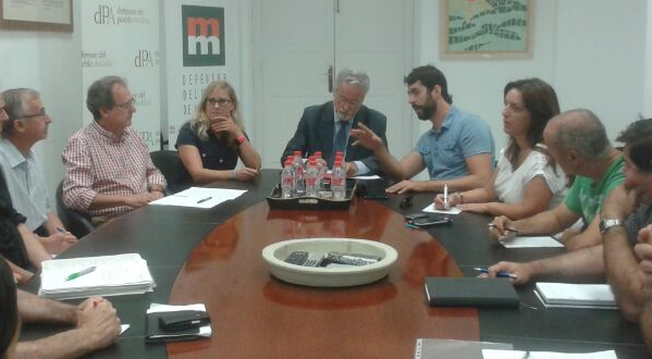 Reunión con colectivos contra zona azul en Bami, Nervión y Cartuja Reunión con colectivos contra zona azul en Bami, Nervión y Cartuja